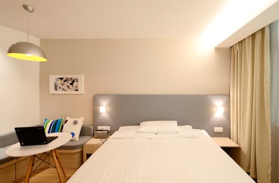 Sypialnia eco-friendly: Twój przewodnik po zrównoważonym wnętrzu